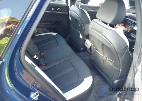 2025 Kia K5 Gt-Line z USA, uszkodzony, nr VIN KNAG64J75S5344975